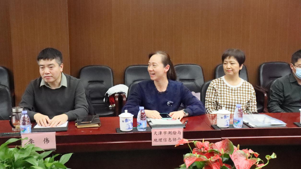 天津市测绘与地理信息协会地理信息应急包管与公共效劳委员会手艺交流会在PP电子5金狮顺遂召开
